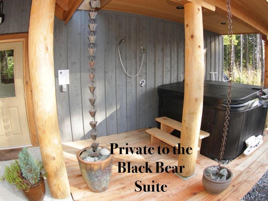 Black Bear Guesthouse Tofino Esterno foto